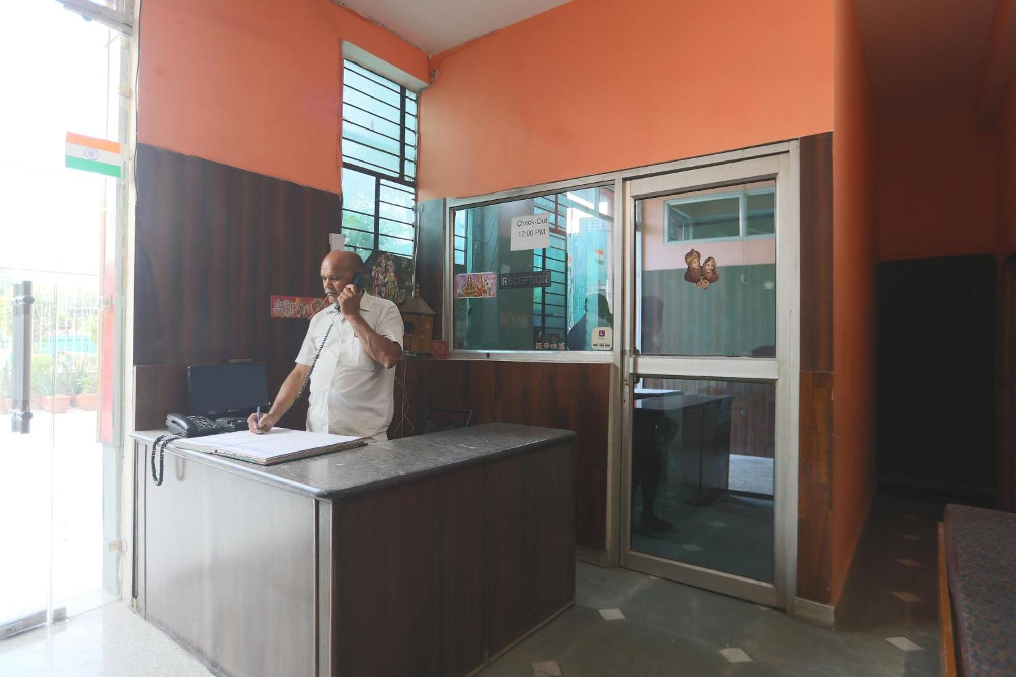 Hotel O Ashoka Inn Hotel Near Botanical Garden Noida Eksteriør bilde